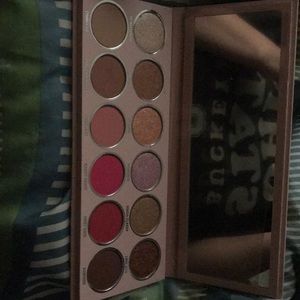 100 percent authentic Kylie eyeshadow